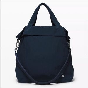 Lululemon On My Level Bag, 19L 💙 Navy Blue